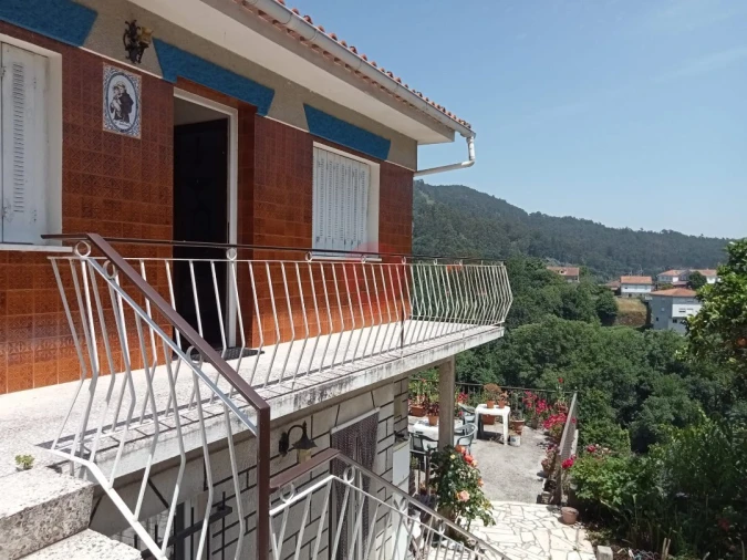 Moradia T4 para Venda em Cristoval Foto 1