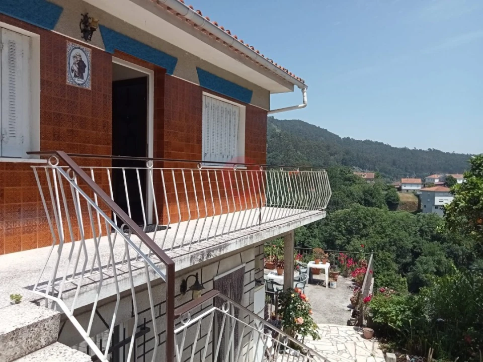 Moradia T4 para Venda em Cristoval Foto 1