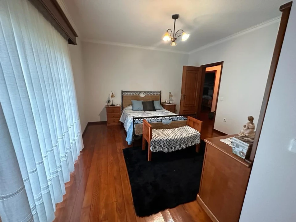 Moradia T3 para Venda em Idães Foto 11