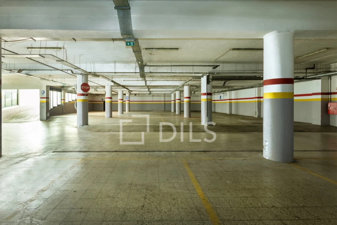 Loja para Arrendamento em Avenidas Novas Foto 12