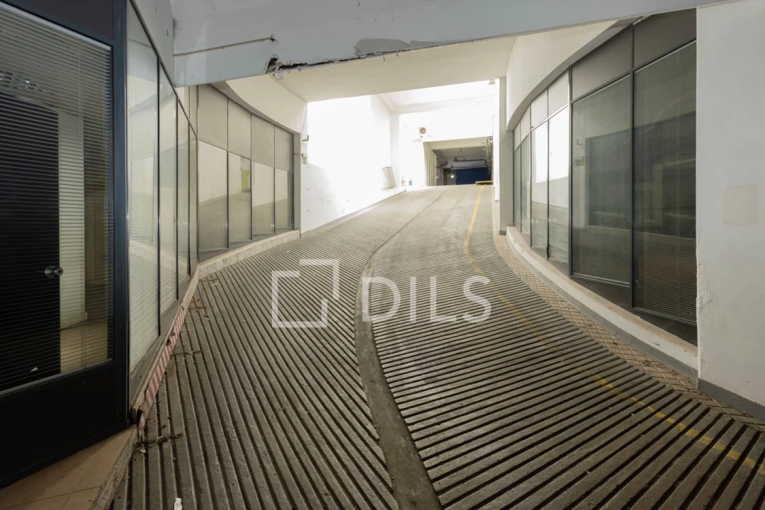 Loja para Arrendamento em Avenidas Novas Foto 13