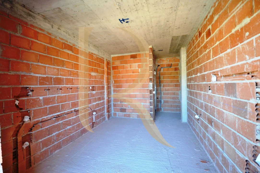 Apartamento T5 para Venda em Corroios Foto 9