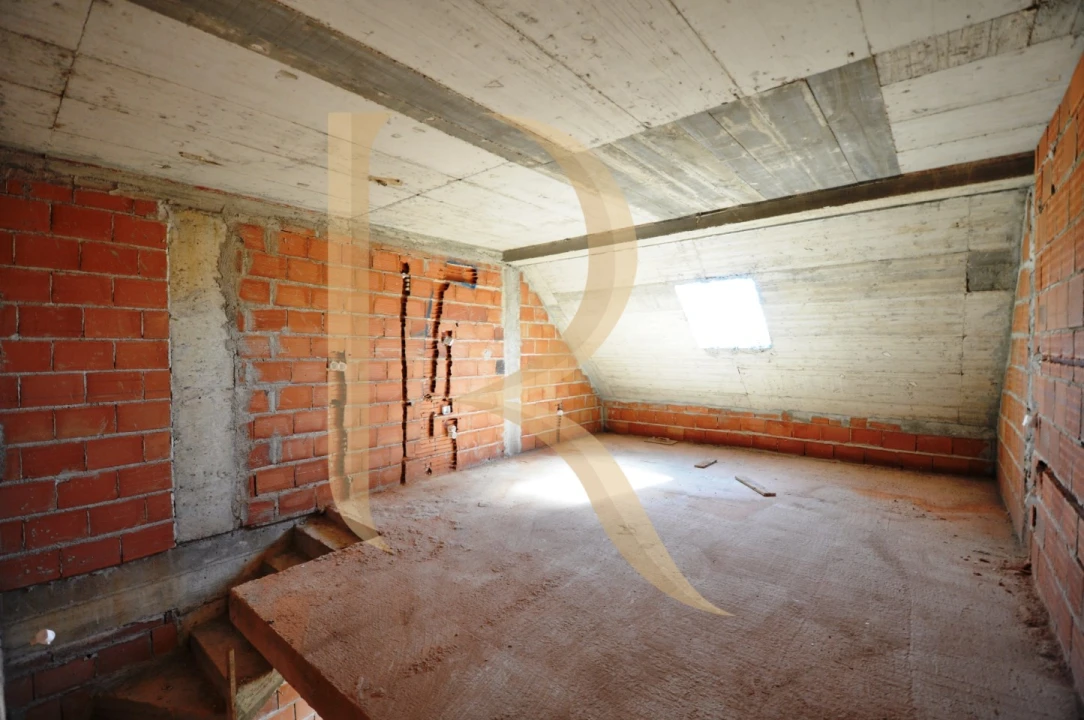 Apartamento T5 para Venda em Corroios Foto 15