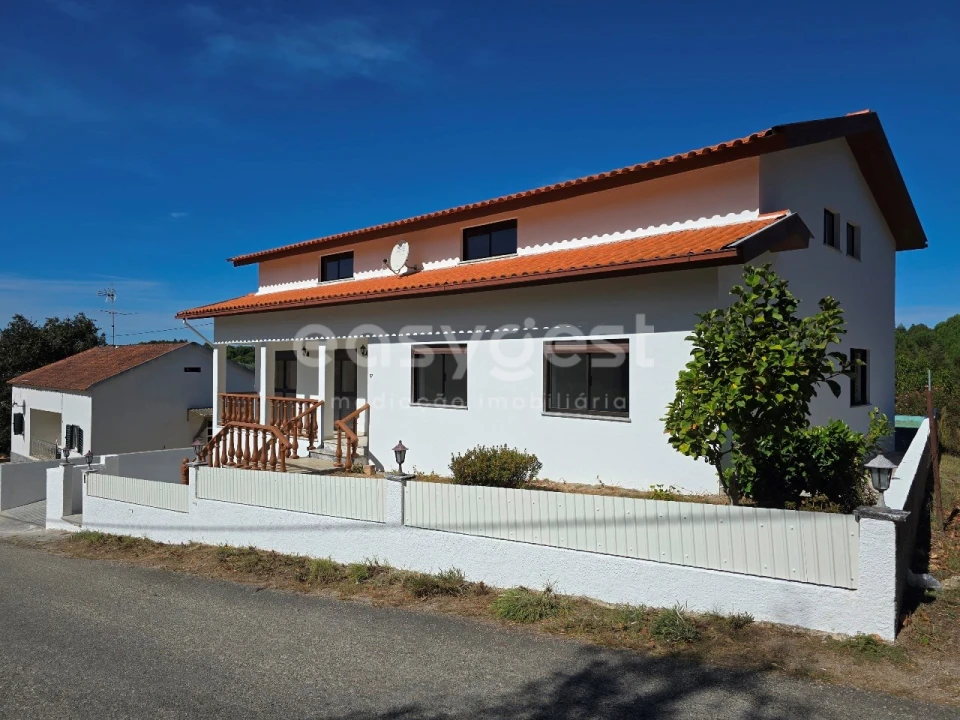 Moradia T3 para Venda em Tabua Foto 2