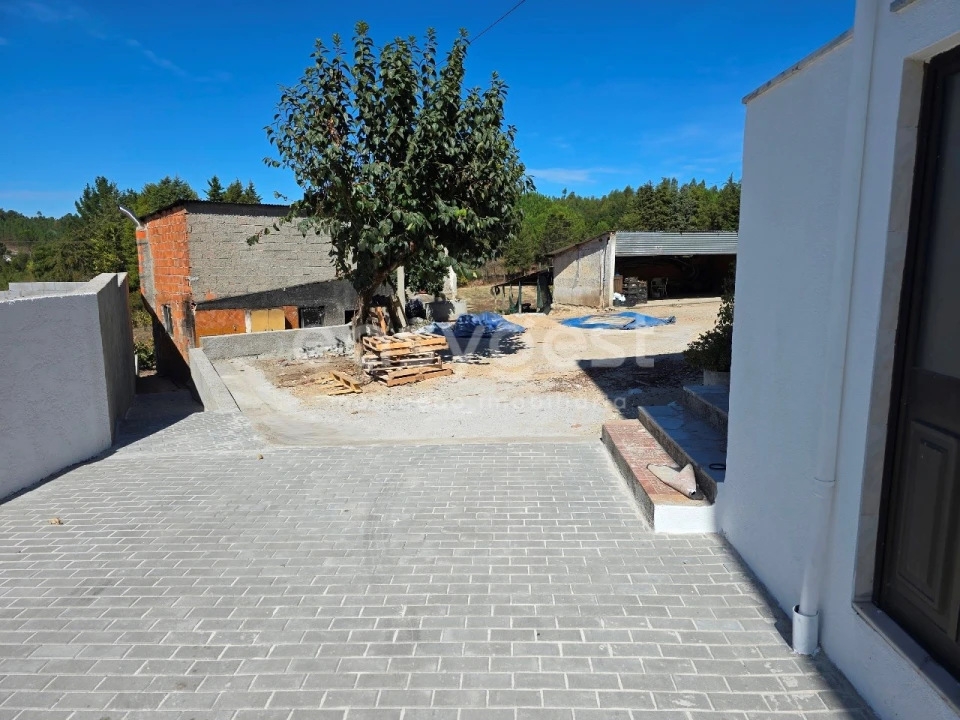 Moradia T3 para Venda em Tabua Foto 5