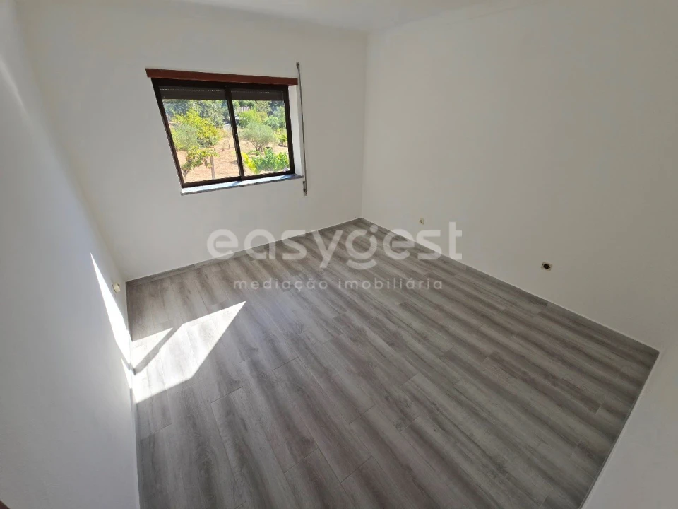 Moradia T3 para Venda em Tabua Foto 13