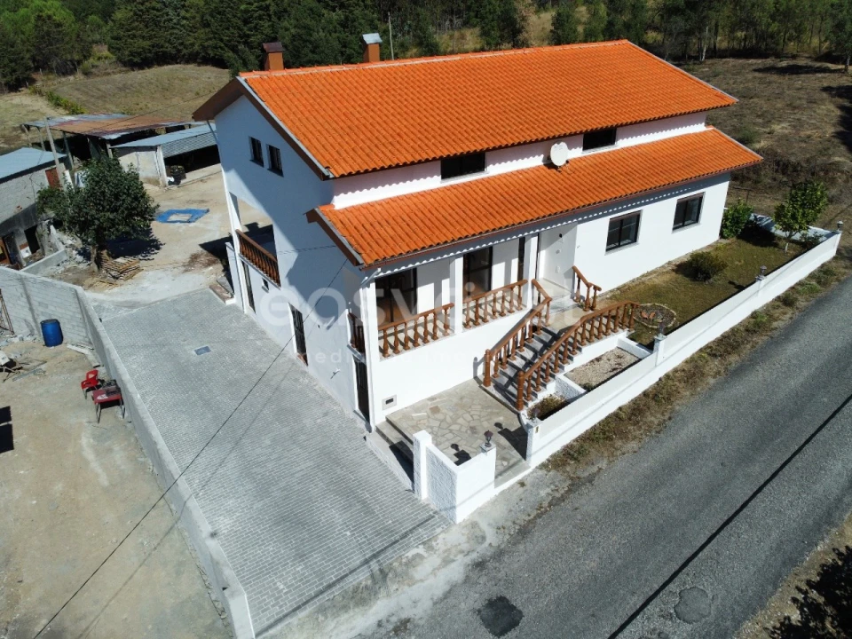 Moradia T3 para Venda em Tabua Foto 22