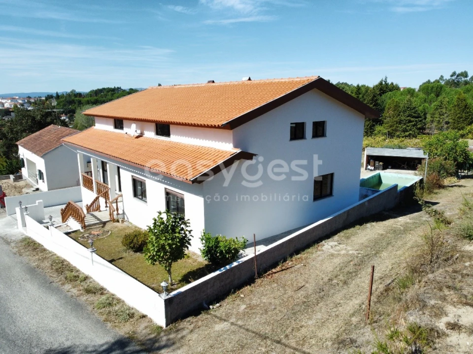 Moradia T3 para Venda em Tabua Foto 24