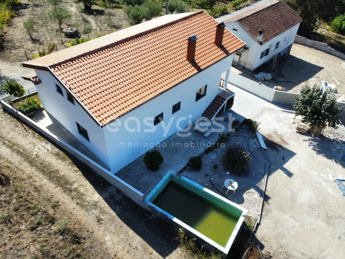 Moradia T3 para Venda em Tabua Foto 23