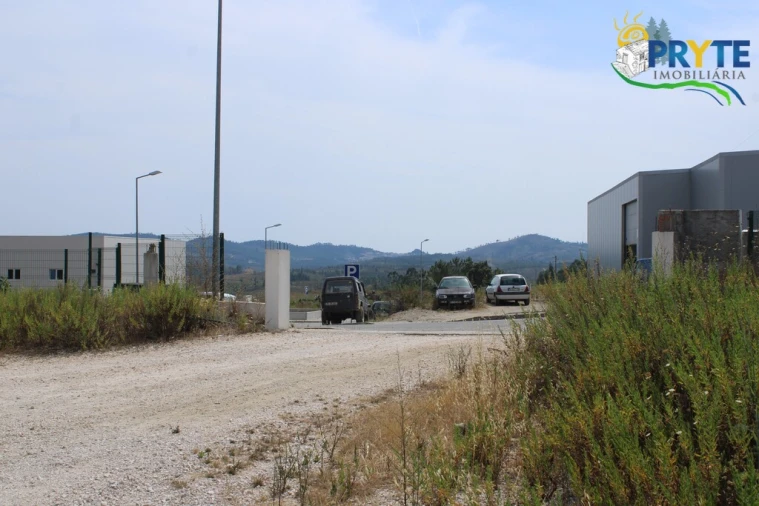 Terreno Comércio / Armazém para Venda em Cardigos Foto 16