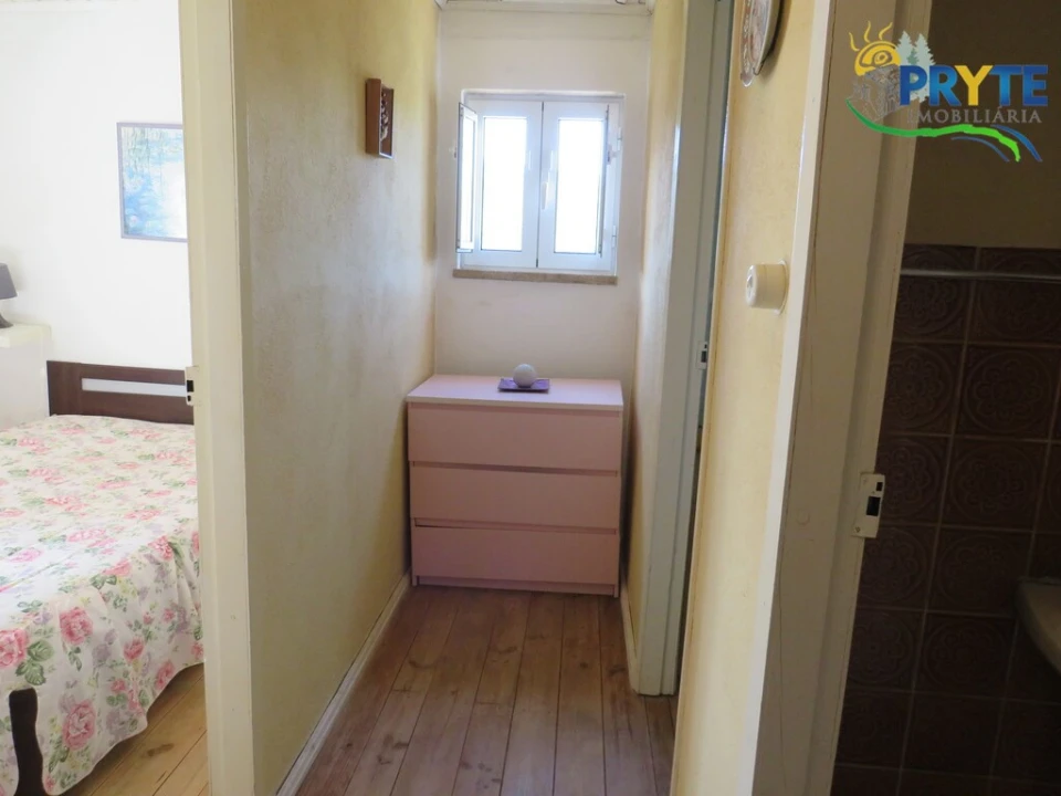 Moradia T2 para Venda em Alvaro Foto 2