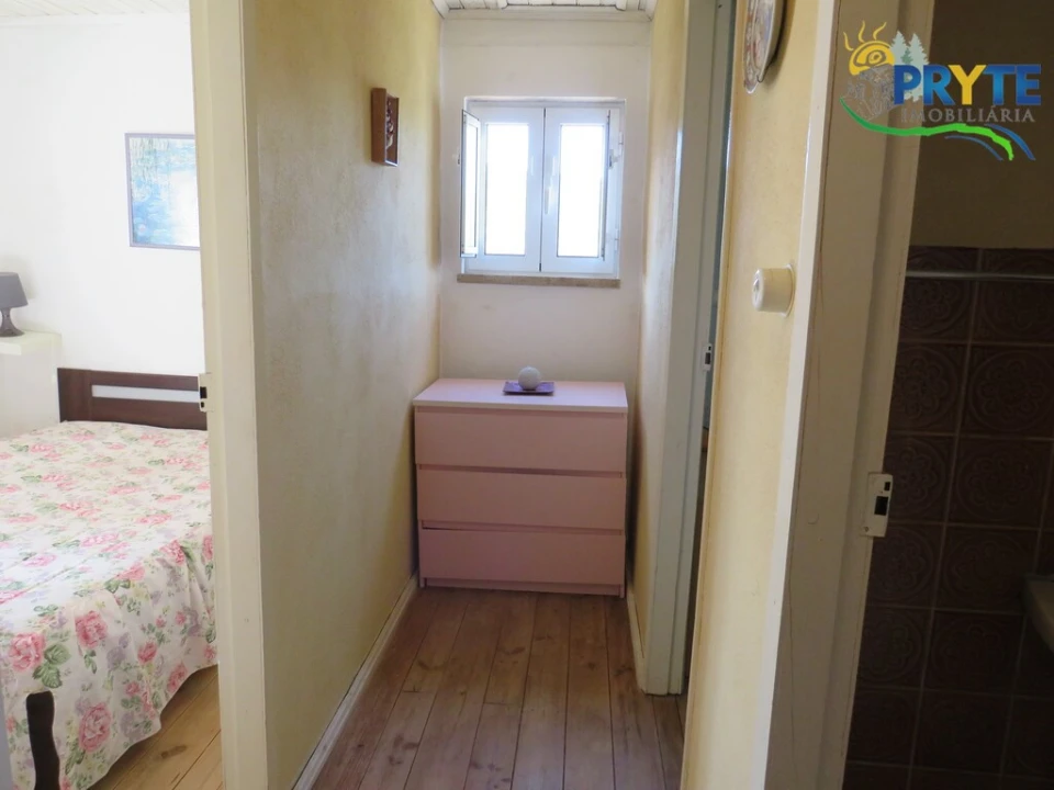 Moradia T2 para Venda em Alvaro Foto 3