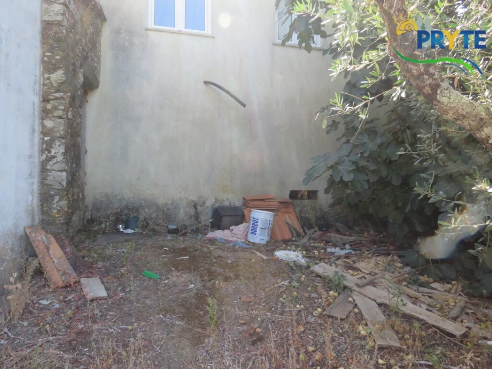 Moradia T2 para Venda em Alvaro Foto 23