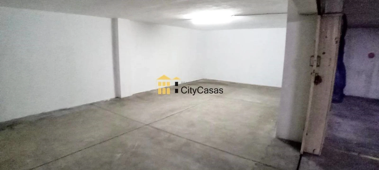 Garagem para Venda em Aguas Santas Foto 2