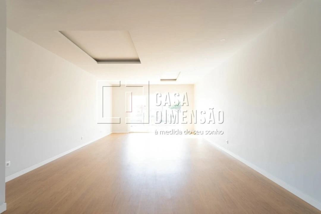 Apartamento T3 para Venda em Carcavelos e Parede Foto 1