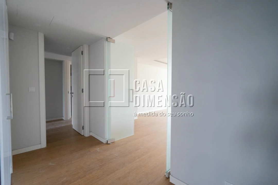 Apartamento T3 para Venda em Carcavelos e Parede Foto 4