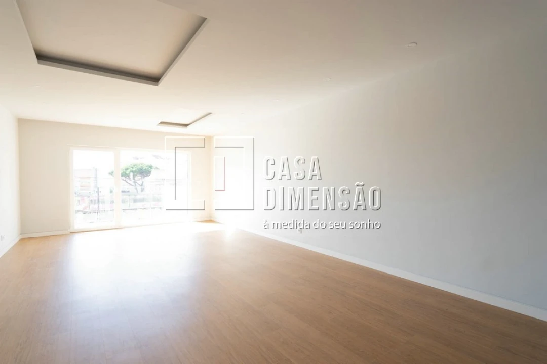 Apartamento T3 para Venda em Carcavelos e Parede Foto 7