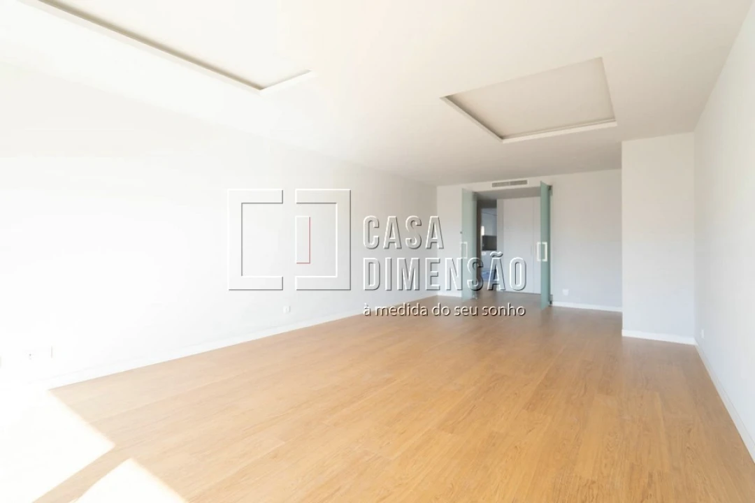 Apartamento T3 para Venda em Carcavelos e Parede Foto 8