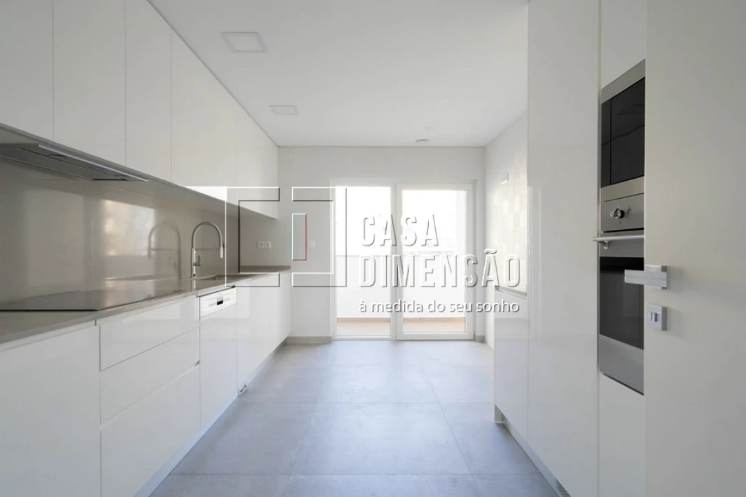 Apartamento T3 para Venda em Carcavelos e Parede Foto 14