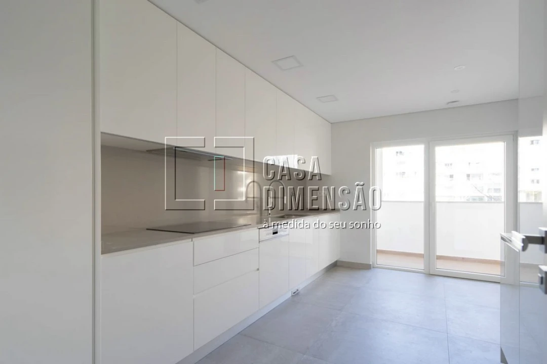 Apartamento T3 para Venda em Carcavelos e Parede Foto 15