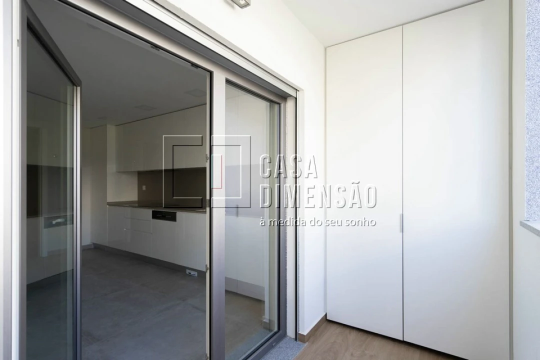 Apartamento T3 para Venda em Carcavelos e Parede Foto 22
