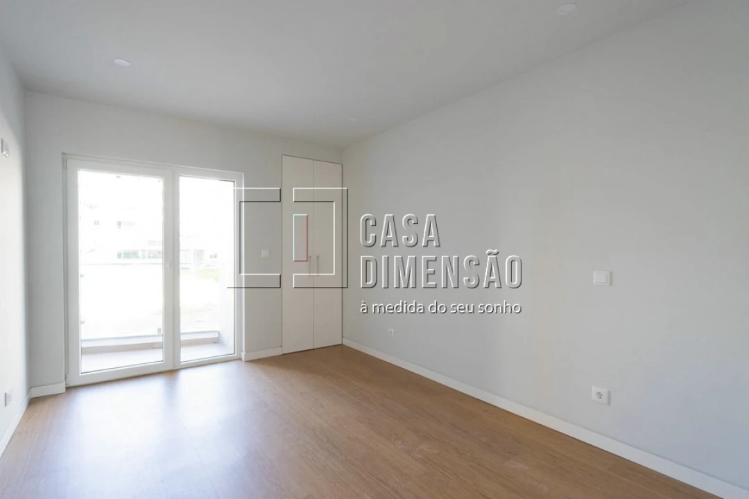 Apartamento T3 para Venda em Carcavelos e Parede Foto 28