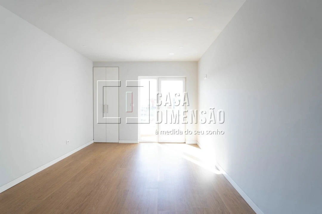 Apartamento T3 para Venda em Carcavelos e Parede Foto 32