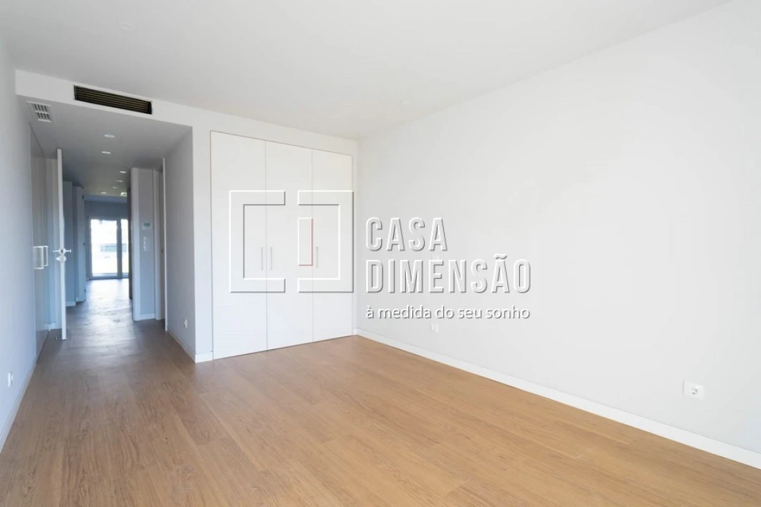 Apartamento T3 para Venda em Carcavelos e Parede Foto 35