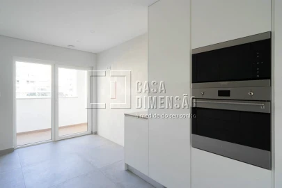 Apartamento T3 para Venda em Carcavelos e Parede