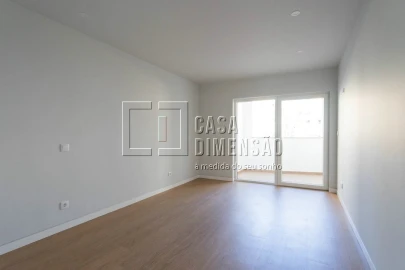Apartamento T3 para Venda em Carcavelos e Parede