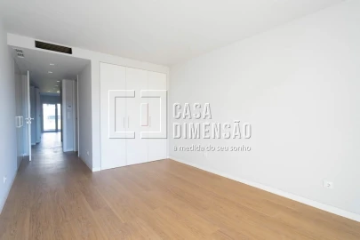 Apartamento T3 para Venda em Carcavelos e Parede