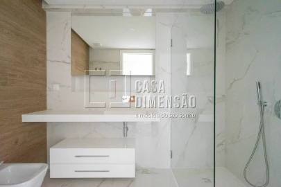 Apartamento T3 para Venda em Carcavelos e Parede