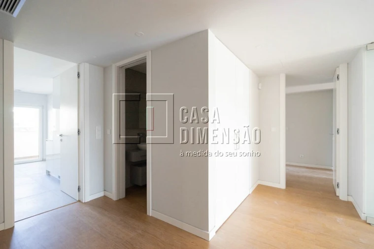 Apartamento T3 para Venda em Carcavelos e Parede Foto 3