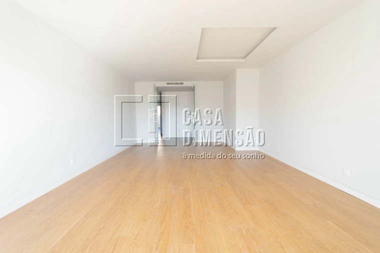 Apartamento T3 para Venda em Carcavelos e Parede Foto 9