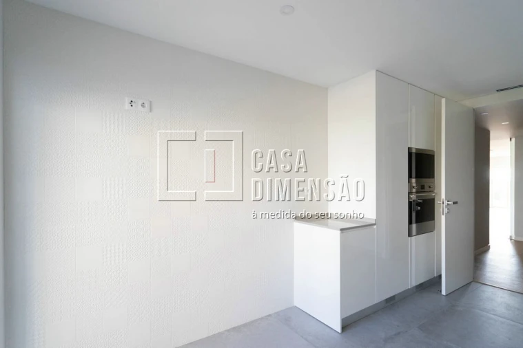 Apartamento T3 para Venda em Carcavelos e Parede Foto 21