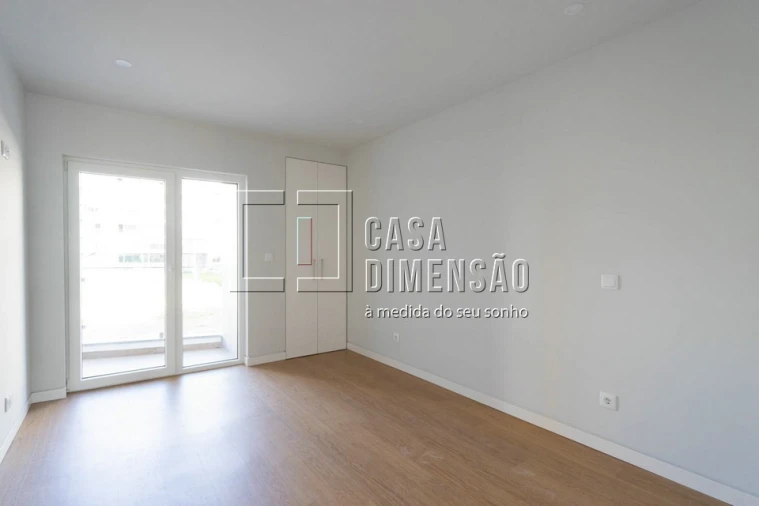 Apartamento T3 para Venda em Carcavelos e Parede Foto 28
