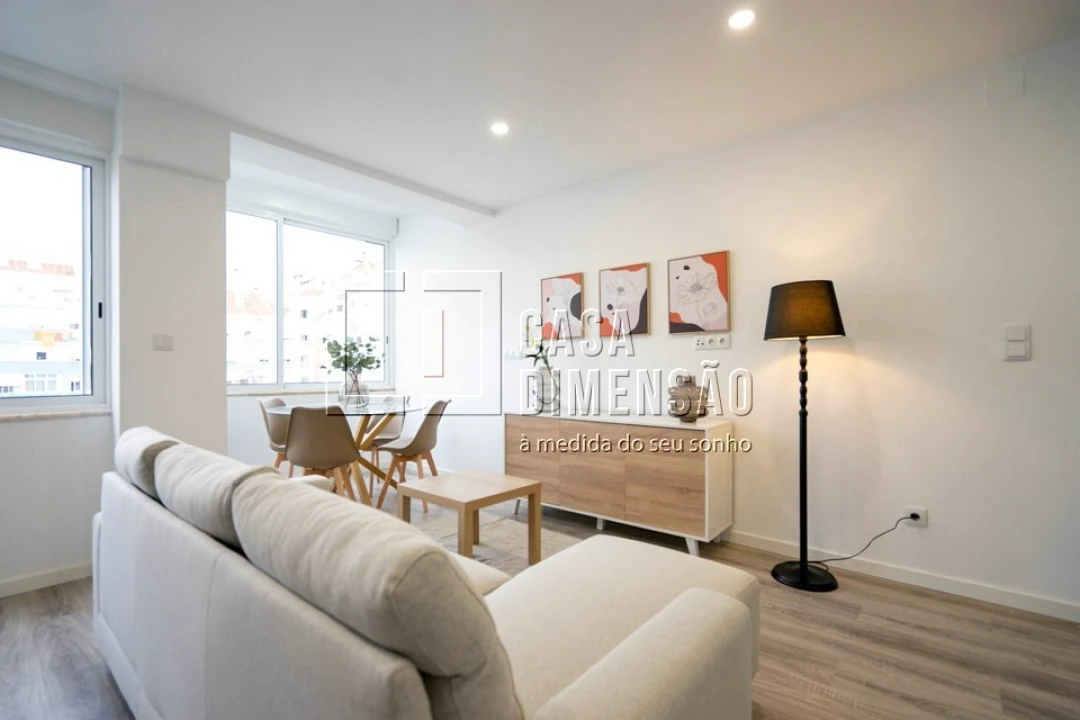 Apartamento T3 para Venda em Benfica Foto 4