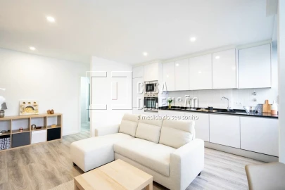 Apartamento T3 para Venda em Benfica