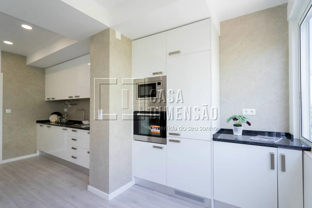 Apartamento T3 para Venda em Benfica Foto 23