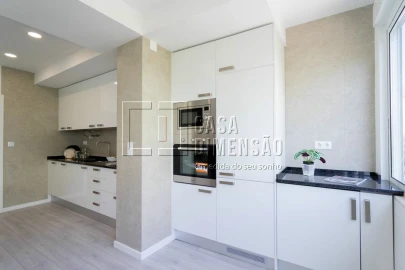 Apartamento T3 para Venda em Benfica