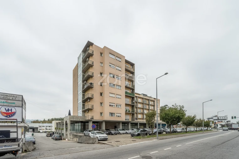 Apartamento T3 para Venda em Paredes Foto 2