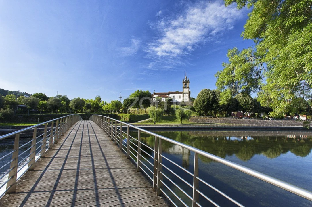 Terreno para Venda em Guilhadeses e Santar Foto 14