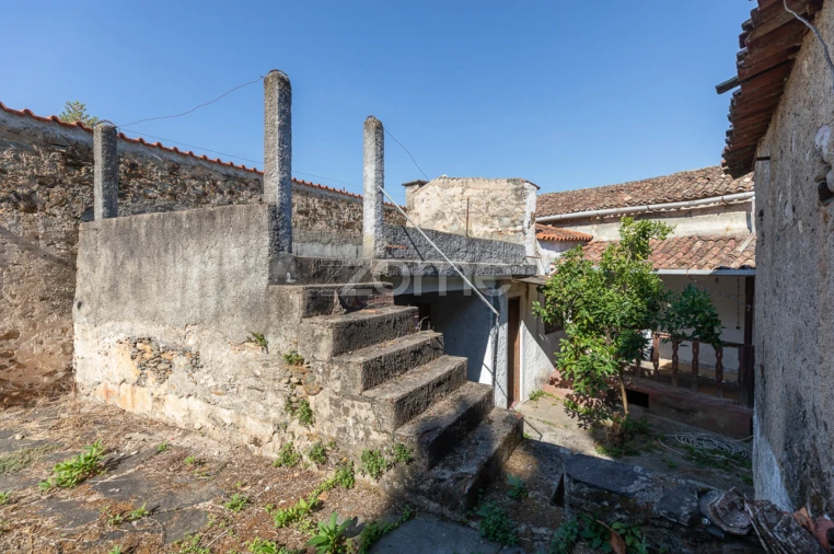 Moradia T4 para Venda em Foz de Arouce e Casal de Ermio Foto 29