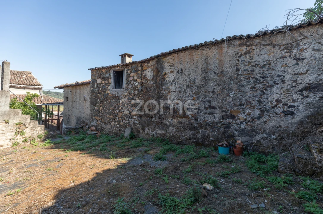 Moradia T4 para Venda em Foz de Arouce e Casal de Ermio Foto 33