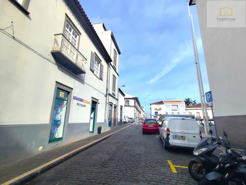 Loja para Cedência de Quotas em Ponta Delgada (São Sebastião) Foto 3