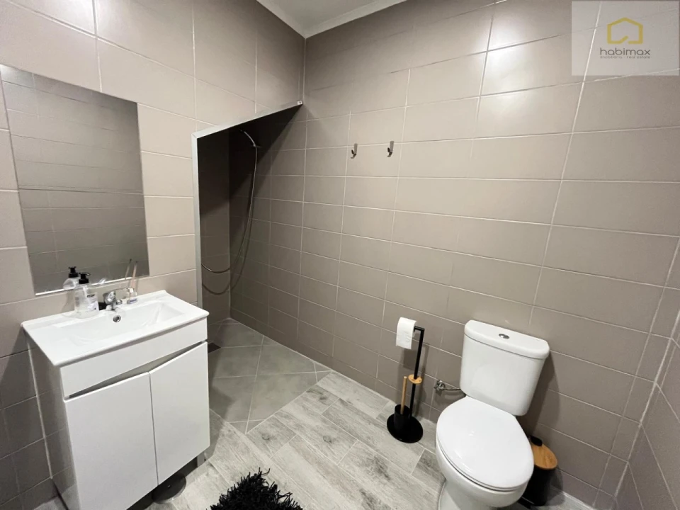 Moradia T2 para Venda em Rosto do Cão (Livramento) Foto 8