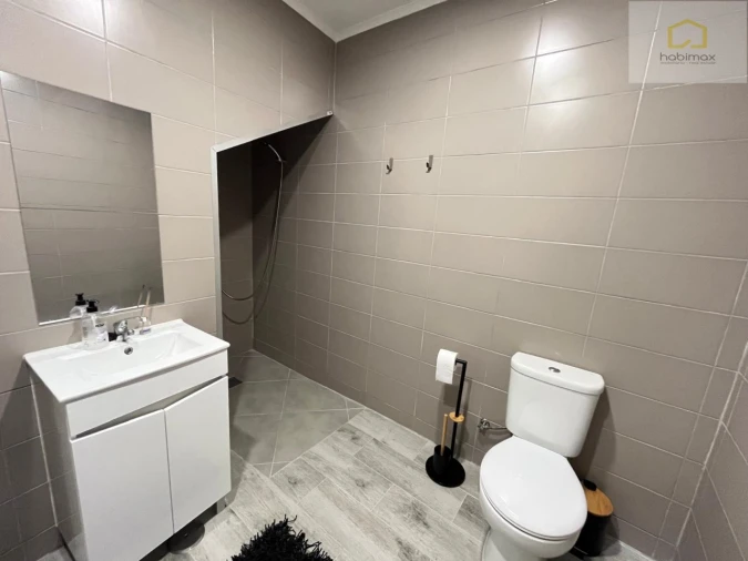 Moradia T2 para Venda em Rosto do Cão (Livramento) Foto 8