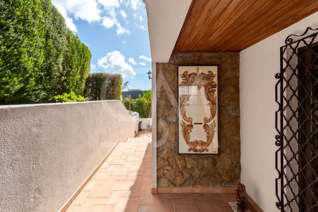 Moradia T6 para Venda em Algés, Linda-A-Velha e Cruz Quebrada-Dafundo Foto 8