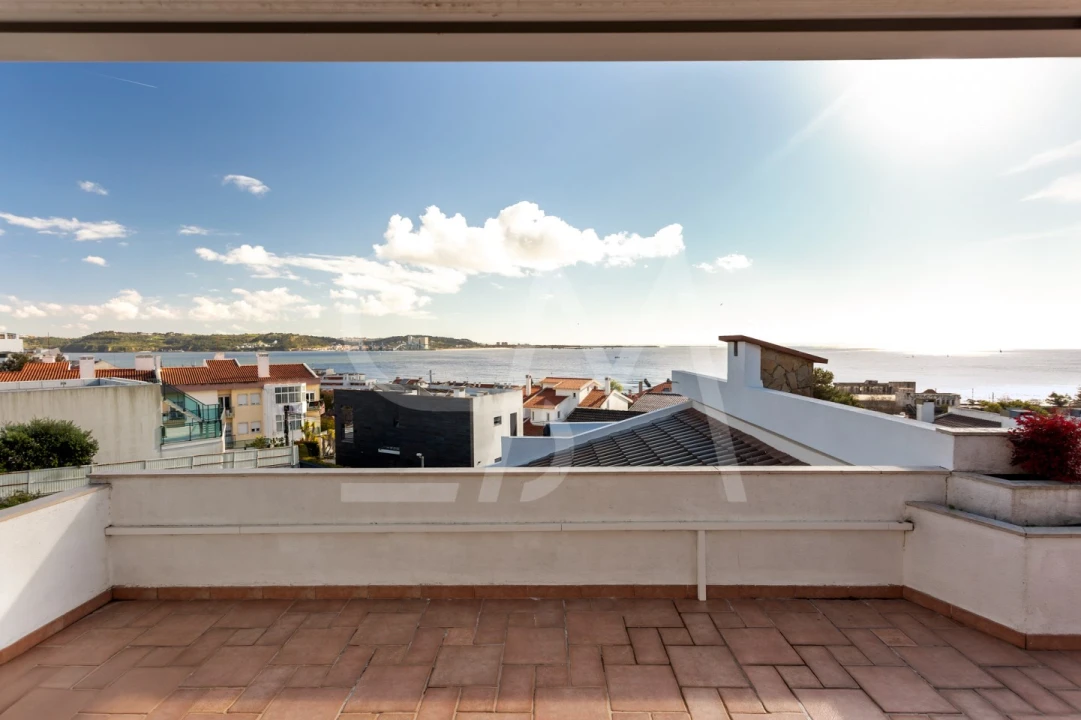 Moradia T6 para Venda em Algés, Linda-A-Velha e Cruz Quebrada-Dafundo Foto 22