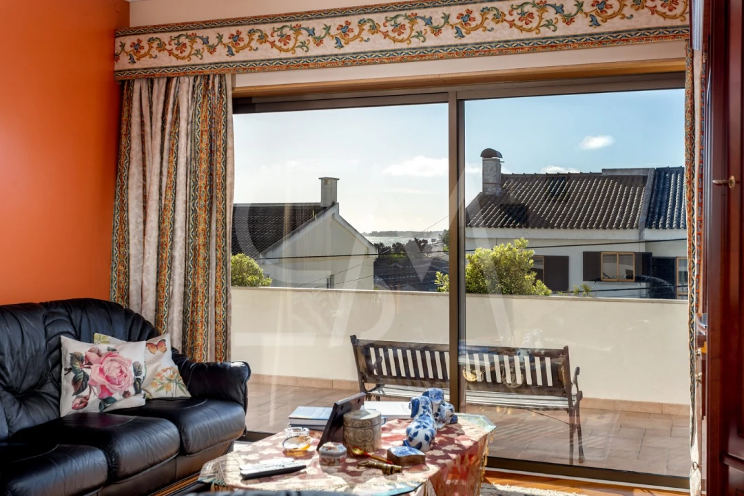 Moradia T6 para Venda em Algés, Linda-A-Velha e Cruz Quebrada-Dafundo Foto 25